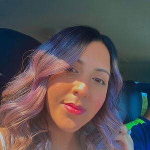 Meet your Posher, Carla